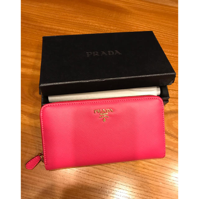 PRADA♡♡長財布✩.*˚新品・未使用品！！