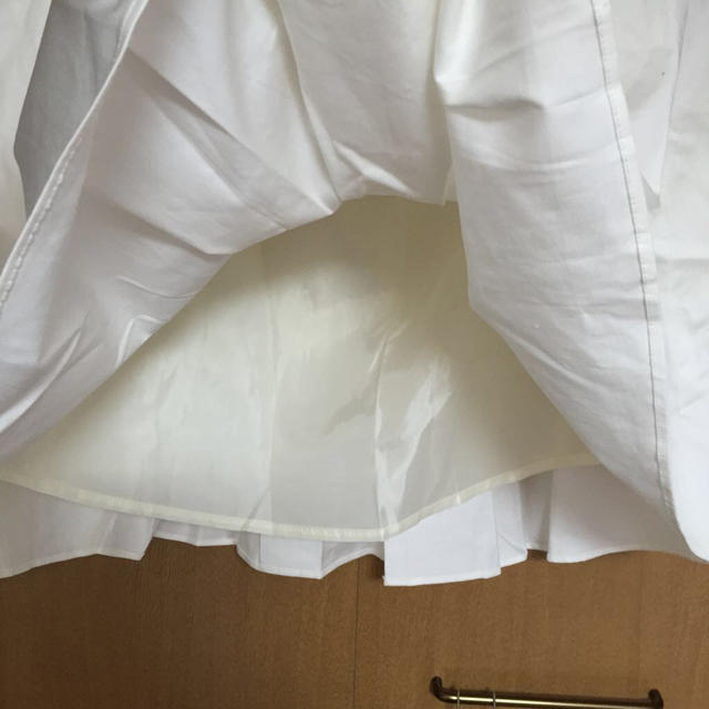 LEPSIM LOWRYS FARM(レプシィムローリーズファーム)のホワイト スカート レディースのスカート(ひざ丈スカート)の商品写真