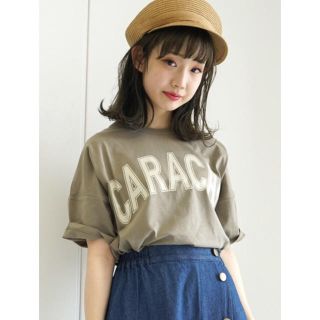 アースミュージックアンドエコロジー(earth music & ecology)のロゴTシャツ ベージュTシャツ(Tシャツ(半袖/袖なし))