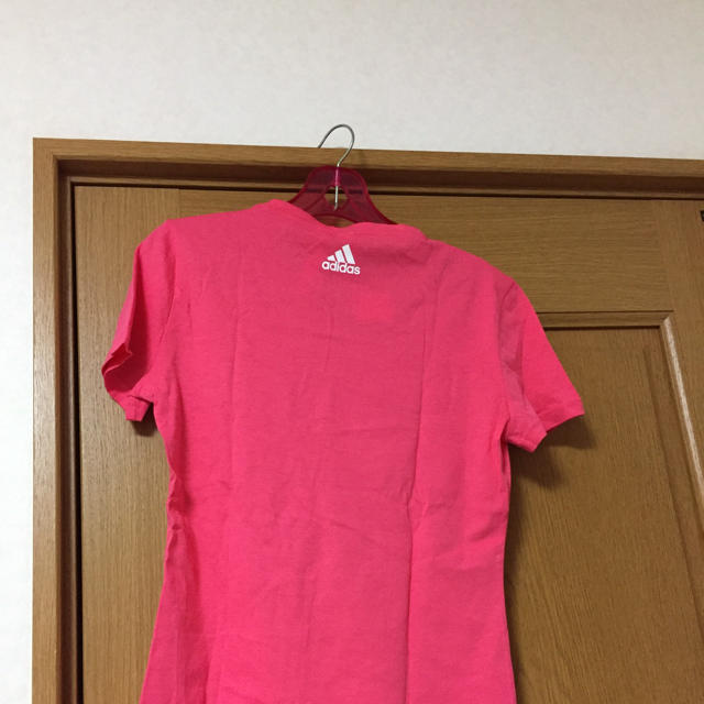 adidas(アディダス)の新品 adidas 半袖Tシャツ レディースのトップス(Tシャツ(半袖/袖なし))の商品写真