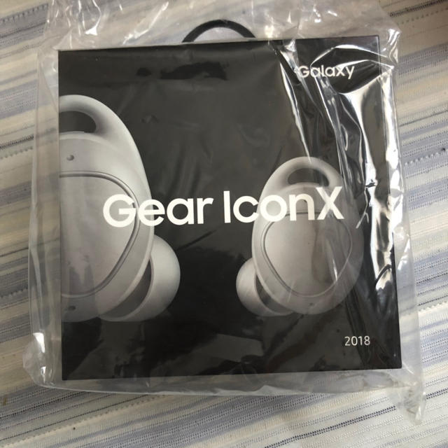 SAMSUNG(サムスン)のSamsung Galaxy Gear IconX 2018 ver. スマホ/家電/カメラのオーディオ機器(ヘッドフォン/イヤフォン)の商品写真