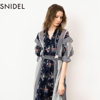 スナイデル(SNIDEL)のSNIDEL ドットフラワーワンピース(ロングワンピース/マキシワンピース)