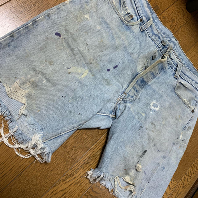 Levi's(リーバイス)のLevis カットデニムペイント加工パンツ メンズのパンツ(デニム/ジーンズ)の商品写真