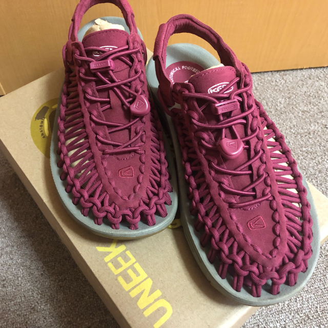 KEEN(キーン)のKEEN ユニーク/人気色 送料込み美品  レディースの靴/シューズ(サンダル)の商品写真