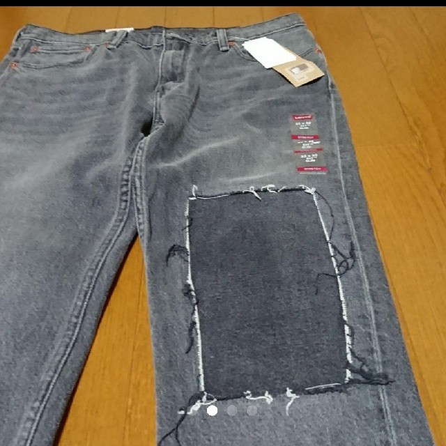 Levi's(リーバイス)の新品未使用 リーバイス511 パッチワーク加工  ストレッチデニム メンズのパンツ(デニム/ジーンズ)の商品写真