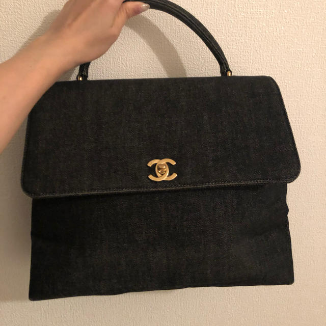 CHANEL(シャネル)の☆こやり様専用 ☆CHANEL ブラック デニム バッグ レディースのバッグ(ハンドバッグ)の商品写真