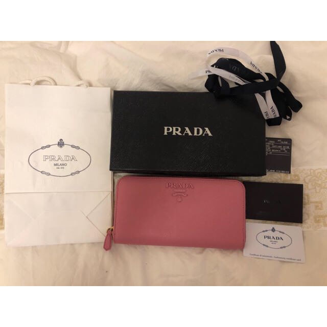 お値下げ！プラダ PRADA 長財布 サフィアーノ