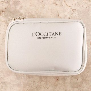 ロクシタン(L'OCCITANE)のロクシタン アメニティポーチ 新品未使用品(ポーチ)