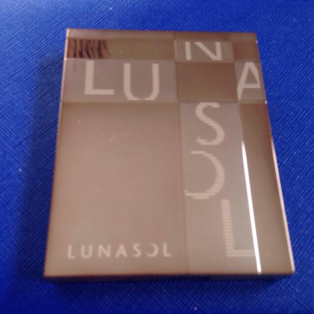 LUNASOL(ルナソル)のみーあ♡様専用  今季アイシャドウ コスメ/美容のベースメイク/化粧品(アイシャドウ)の商品写真