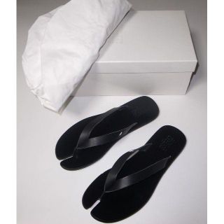 マルタンマルジェラ(Maison Martin Margiela)のmaison margiela ■black 足袋 サンダル tabi 42(サンダル)