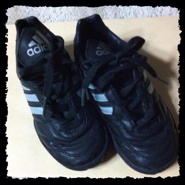 adidas(アディダス)のadidas サッカーシューズ♪ キッズ/ベビー/マタニティのキッズ靴/シューズ(15cm~)(その他)の商品写真