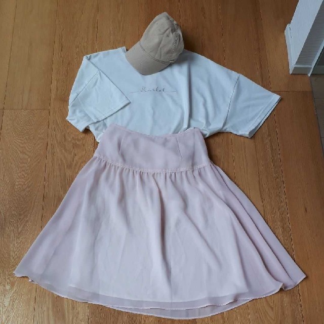 ef-de(エフデ)のエフデ　淡いピンクスカート　 レディースのスカート(ひざ丈スカート)の商品写真