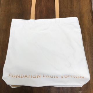 ルイヴィトン(LOUIS VUITTON)のFONDATION LOUIS  VUITTON トートバッグ(トートバッグ)