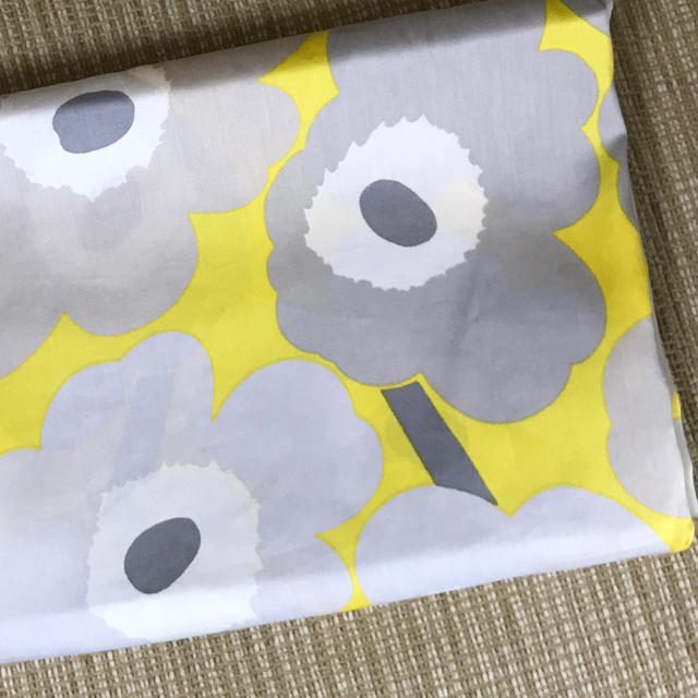 marimekko(マリメッコ)の週末限定値下げ☆マリメッコのシーツ☆寝具☆Pieni Unikko インテリア/住まい/日用品の寝具(シーツ/カバー)の商品写真