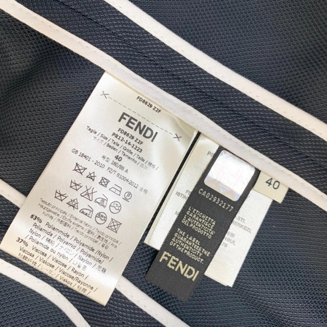 FENDI(フェンディ)の新品タグ付 正規品 FENDI フェンディ ワンピース ネイビー ケープ レディースのワンピース(ひざ丈ワンピース)の商品写真