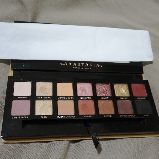 Sephora(セフォラ)のmd様  ANASTASIAアイシャドウ コスメ/美容のベースメイク/化粧品(アイシャドウ)の商品写真