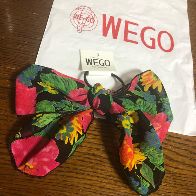 WEGO(ウィゴー)のWEGO 花柄リボン🎀ゴム タグ付き レディースのヘアアクセサリー(ヘアゴム/シュシュ)の商品写真