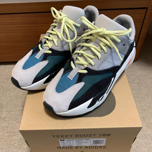 adidas(アディダス)のyeezy 700 メンズの靴/シューズ(スニーカー)の商品写真