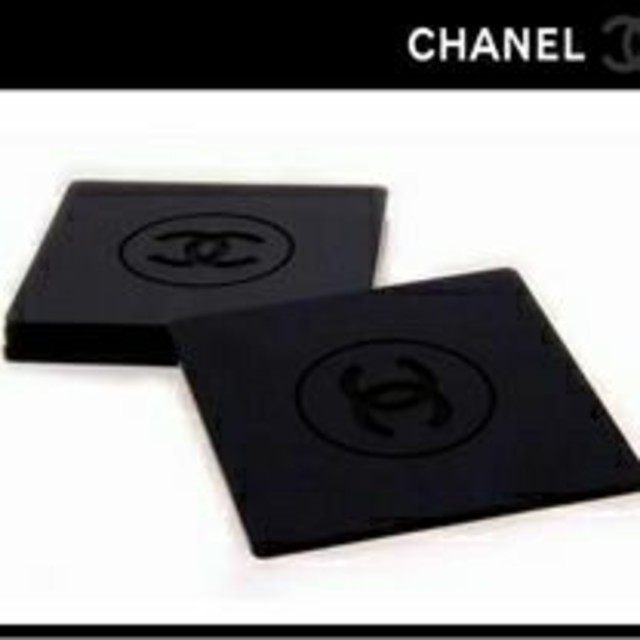 CHANEL(シャネル)のCHANEL★゛コースター2枚 インテリア/住まい/日用品のキッチン/食器(テーブル用品)の商品写真