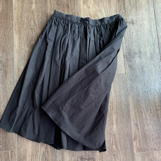 URBAN RESEARCH DOORS(アーバンリサーチドアーズ)のアーバンリサーチドアーズ スカート 黒 ブラック レディースのスカート(ひざ丈スカート)の商品写真