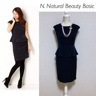 エヌナチュラルビューティーベーシック(N.Natural beauty basic)の【新品】N. Natural Beauty Basic ペプラムワンピース(ひざ丈ワンピース)