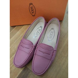 トッズ(TOD'S)の新品 TOD'S トッズ ローファー モカシン(スリッポン/モカシン)