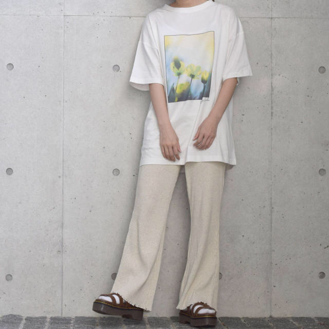 w closet(ダブルクローゼット)の未使用 w closet フラワーフォトプリントbigTee レディースのトップス(Tシャツ(半袖/袖なし))の商品写真