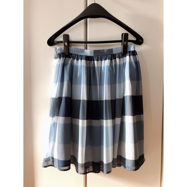 BURBERRY BLUE LABEL(バーバリーブルーレーベル)のりさん専用 ブルー系・レッド系 スカート レディースのスカート(ひざ丈スカート)の商品写真