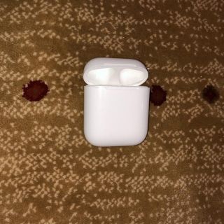 アップル(Apple)の【専用】こう様 Airpods 充電器(ヘッドフォン/イヤフォン)