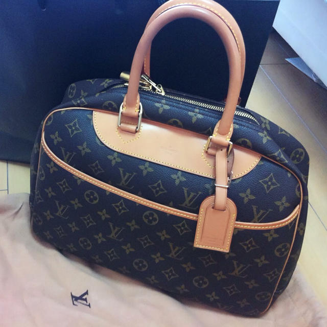 LOUIS VUITTON - ルイヴィトン美品✨送料無料