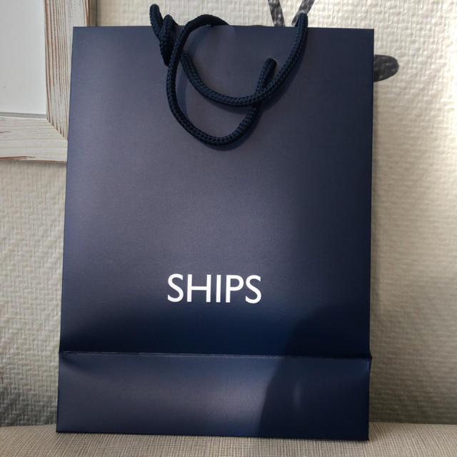 SHIPS(シップス)のships シップス 紙袋 ショッパーバッグ レディースのバッグ(ショップ袋)の商品写真