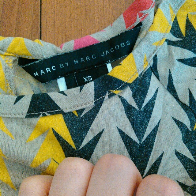 MARC BY MARC JACOBS(マークバイマークジェイコブス)のMARC 　ヴィンテージシェブロンTOP レディースのトップス(シャツ/ブラウス(半袖/袖なし))の商品写真
