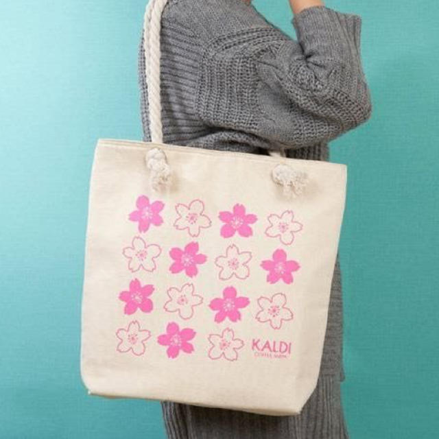 KALDI(カルディ)の♪ひろみ様♪さくら♪カルディ♪SAKURA♪オリジナルトートバッグ♪桜♪ レディースのバッグ(エコバッグ)の商品写真
