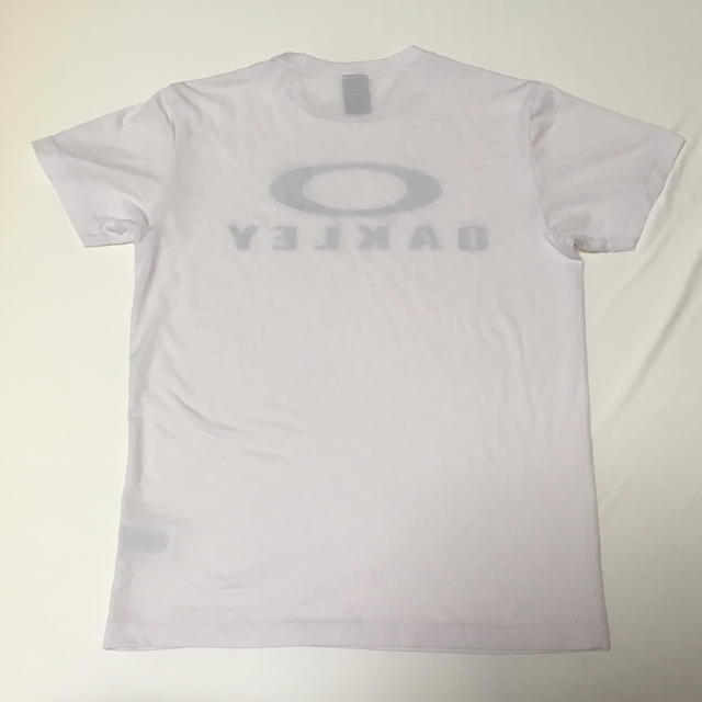 Oakley(オークリー)のオークリー Tシャツ メンズのトップス(Tシャツ/カットソー(半袖/袖なし))の商品写真