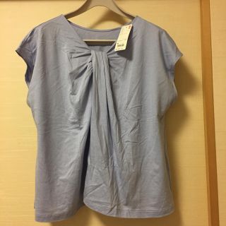 ユニクロ(UNIQLO)の2way  タックデザインT UNIQLO(カットソー(半袖/袖なし))