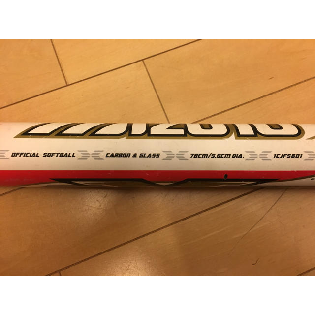 MIZUNO 78cm 560g ソフトボール バットの通販 by DK.Brown's shop｜ミズノならラクマ - ミズノ MIZUNO AX4 2号 格安得価
