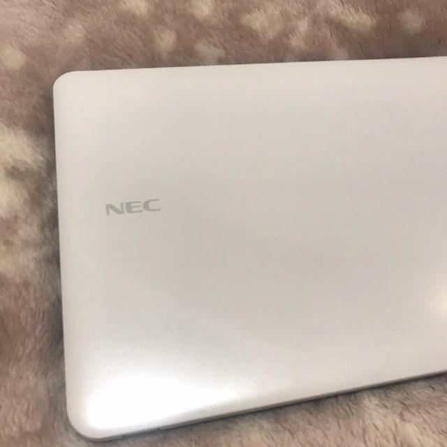 NECノートパソコン ホワイト