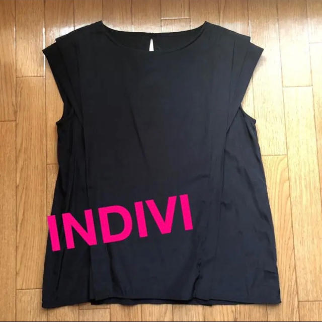 INDIVI(インディヴィ)のINDIVIネイビーカットソー レディースのトップス(カットソー(半袖/袖なし))の商品写真