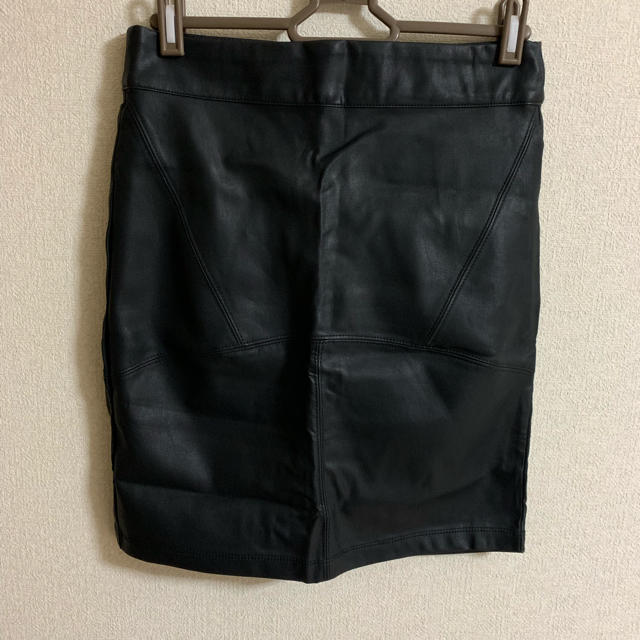 FOREVER 21(フォーエバートゥエンティーワン)のレザースカート レディースのスカート(ミニスカート)の商品写真