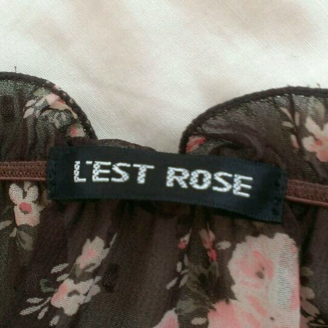 L'EST ROSE(レストローズ)のブラウン小花柄シフォンワンピース レディースのワンピース(ひざ丈ワンピース)の商品写真