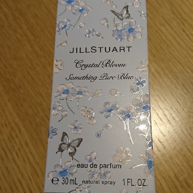 JILLSTUART(ジルスチュアート)のジルスチュアート　クリスタルブルーム　
サムシングピュアブルー コスメ/美容の香水(香水(女性用))の商品写真