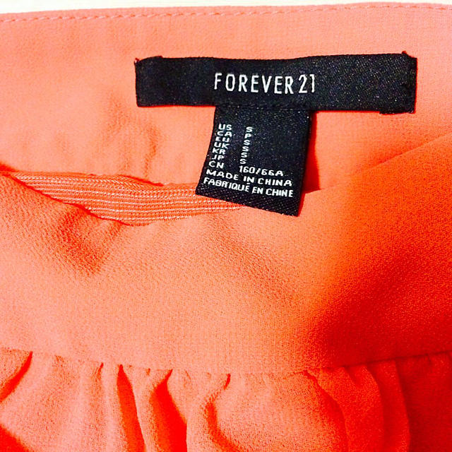 FOREVER 21(フォーエバートゥエンティーワン)のフレアスカート* FOREVER 21 レディースのスカート(ひざ丈スカート)の商品写真