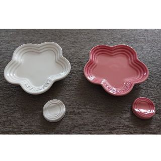 ルクルーゼ(LE CREUSET)のLE CREUSET フラワープレート(S) 箸置き(食器)