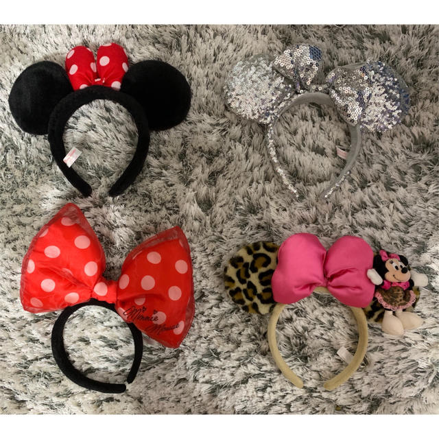 Disney(ディズニー)のあーちゃん様専用 レディースのヘアアクセサリー(カチューシャ)の商品写真