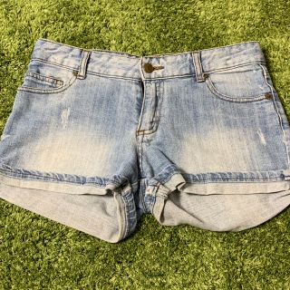 ザラ(ZARA)のダメージ加工ショートパンツ(ショートパンツ)