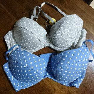 新品ブラ色違い2枚(ブラ&ショーツセット)