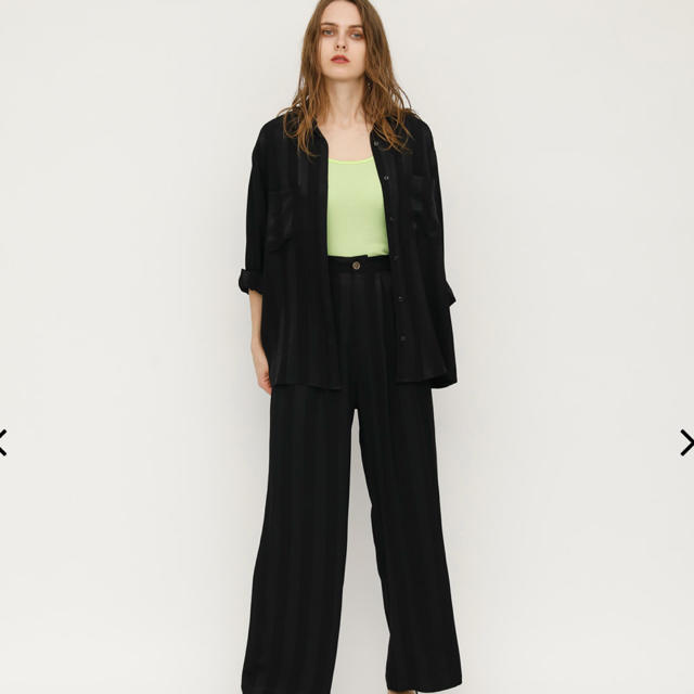 SLY(スライ)のSLY SHADOW STRIPE TROUSER PT レディースのパンツ(カジュアルパンツ)の商品写真