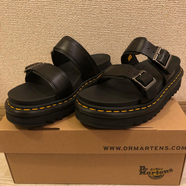 Dr.Martens(ドクターマーチン)の［新品&送料込］DR.MARTENS ドクターマーチン サンダル レディースの靴/シューズ(サンダル)の商品写真