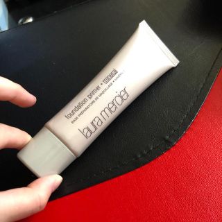 ローラメルシエ(laura mercier)の確認 ファンデーションプライマー ミネラル(化粧下地)