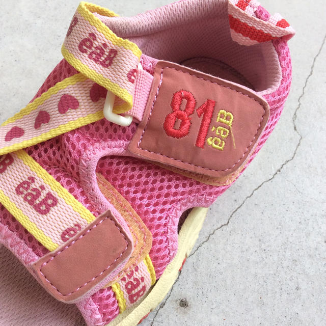 e.a.B(エーアーベー)のエーアーベー サンダル 18cm キッズ/ベビー/マタニティのキッズ靴/シューズ(15cm~)(サンダル)の商品写真